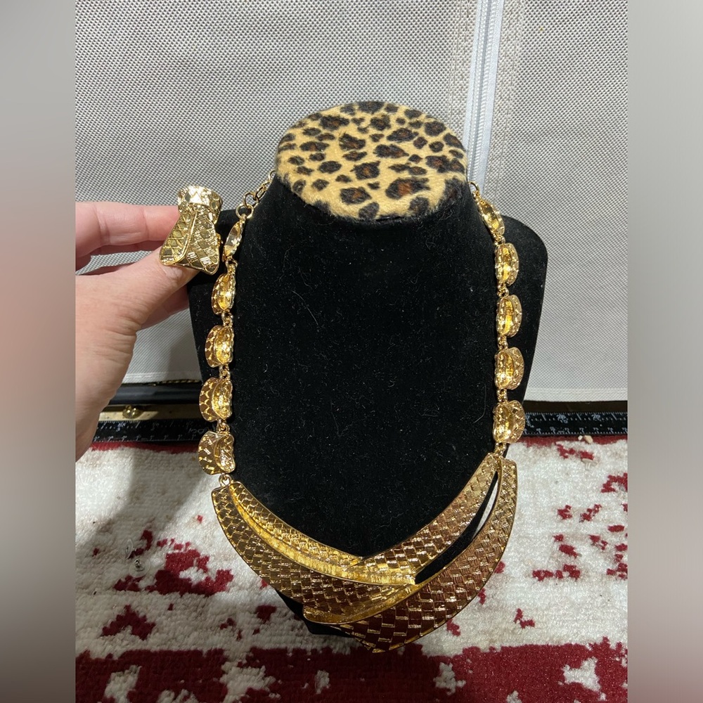 India Inspired Wedding Jewelry. Gold Tone Necklace and Adjustable Ring